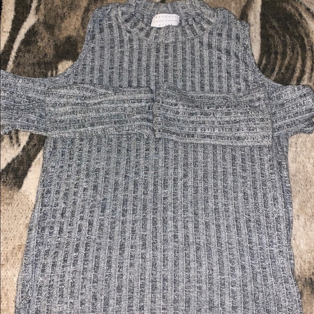 Cold shoulder top